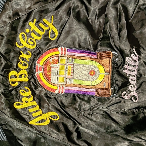 Vintage. Made in USA. Juke Box City Seattle. RICK. Bowling Jacket. Size Large. - Picture 2 of 16